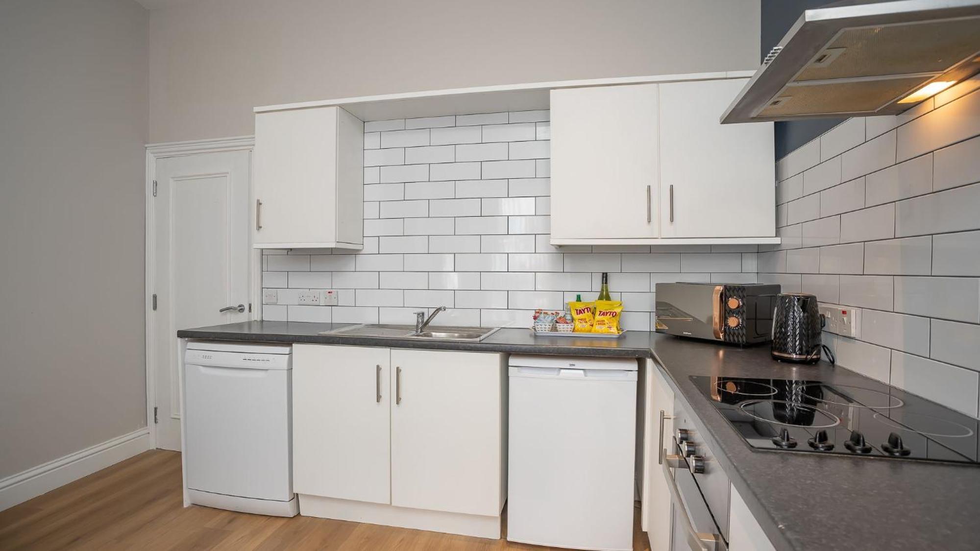 2 Bdr & 1 Bdr Apartments At Queens Uni By Belfast City Breaks מראה חיצוני תמונה