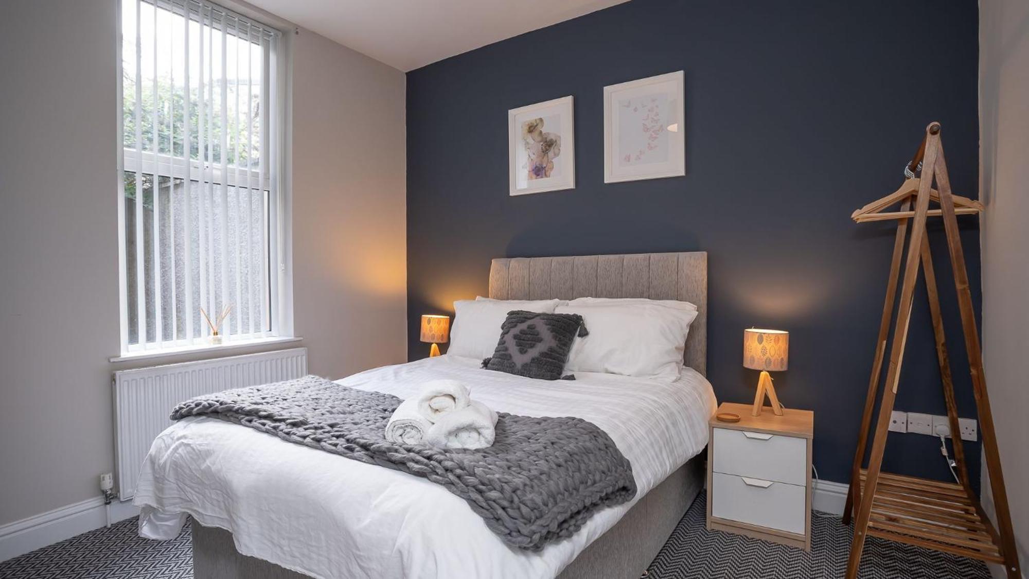 2 Bdr & 1 Bdr Apartments At Queens Uni By Belfast City Breaks מראה חיצוני תמונה