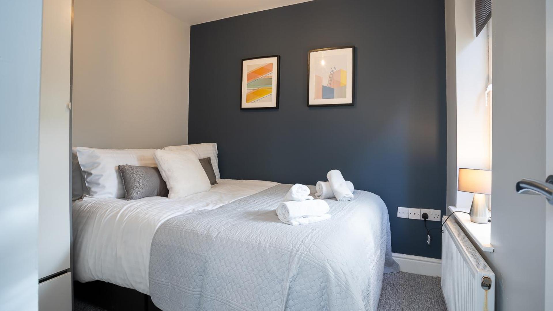 2 Bdr & 1 Bdr Apartments At Queens Uni By Belfast City Breaks מראה חיצוני תמונה