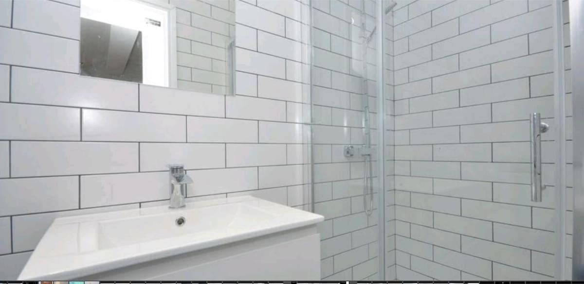 2 Bdr & 1 Bdr Apartments At Queens Uni By Belfast City Breaks מראה חיצוני תמונה