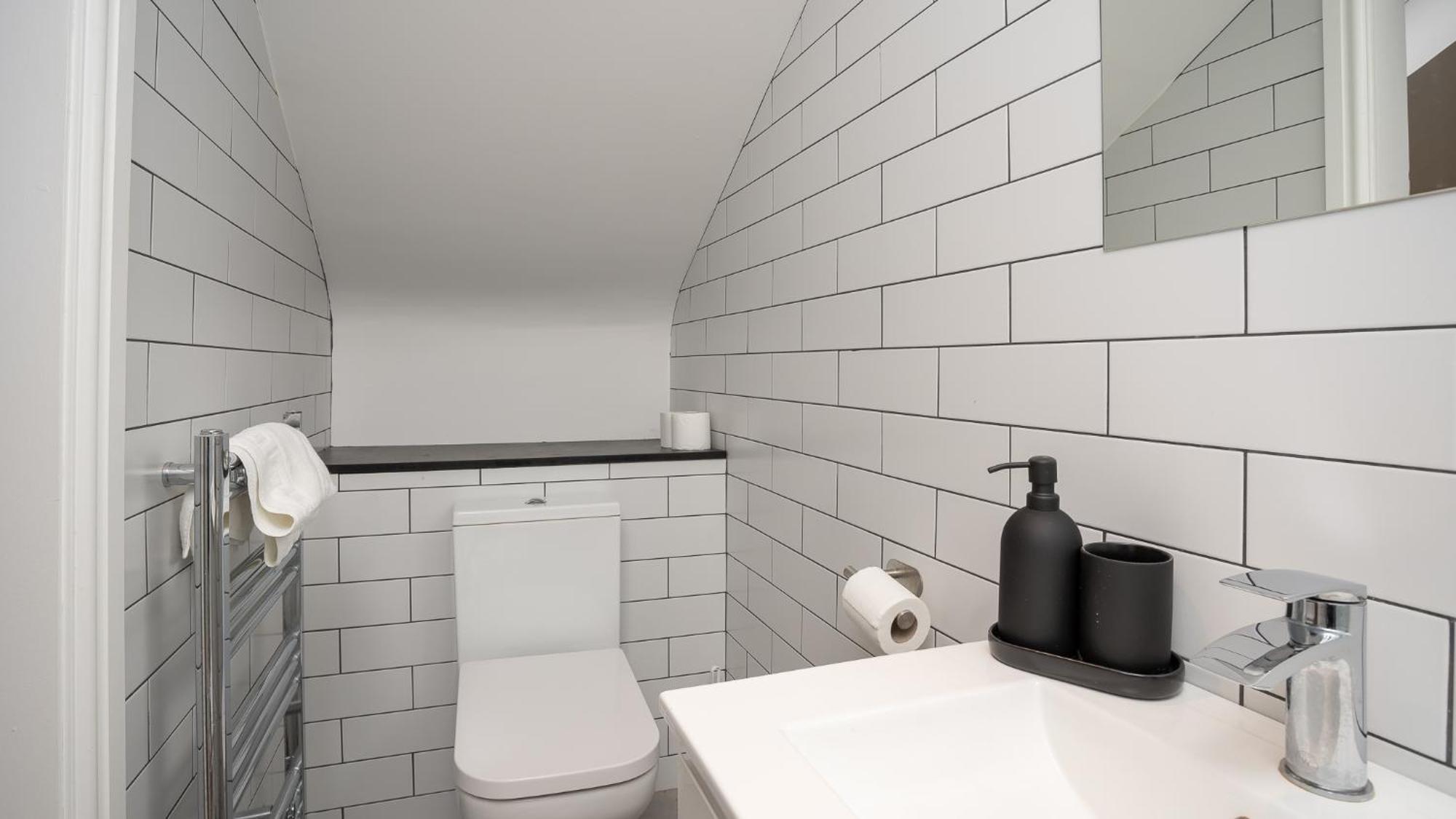 2 Bdr & 1 Bdr Apartments At Queens Uni By Belfast City Breaks מראה חיצוני תמונה
