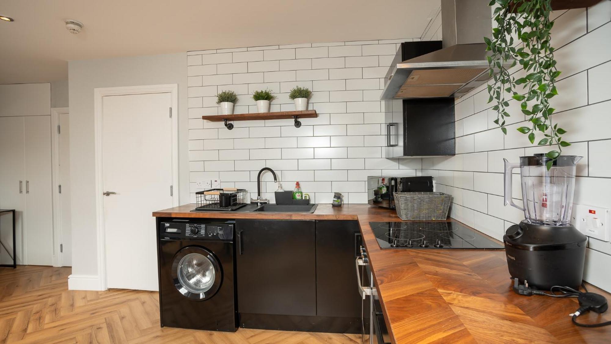 2 Bdr & 1 Bdr Apartments At Queens Uni By Belfast City Breaks מראה חיצוני תמונה